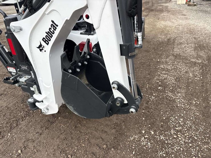 bobcat-1021-with-loader-and-12-backhoe-bucket-image-18