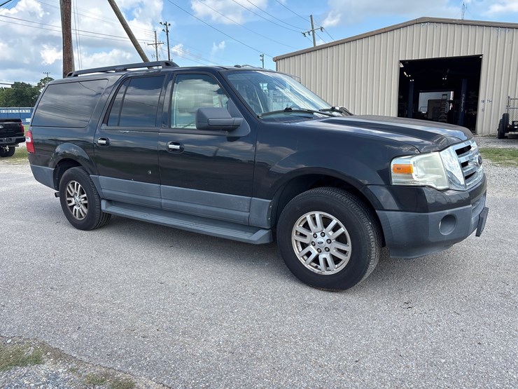 2013-ford-expedition-image-2