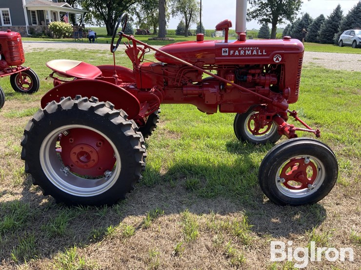 1953-mccormick-farmall-super-a-2wd-tractor-image-4