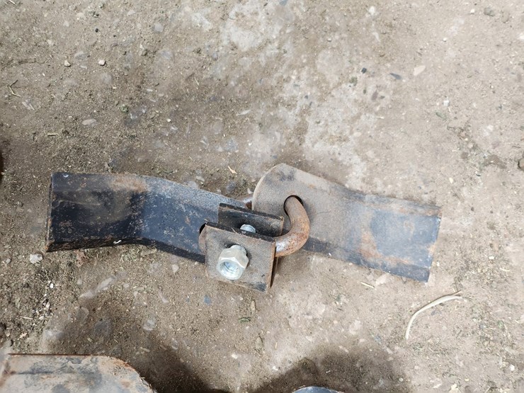 #2819-•-(5)-flail-mower-blade-assemblies-in-bucket-image-4
