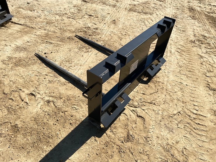 #2149-•-jct-skid-steer-mounted-dual-tine-bale-spear-attachment-image-6