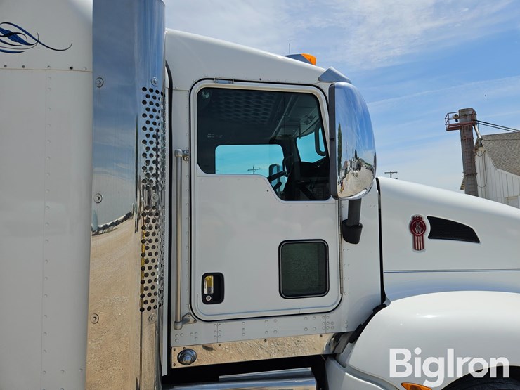 2014-kenworth-t660-image-14