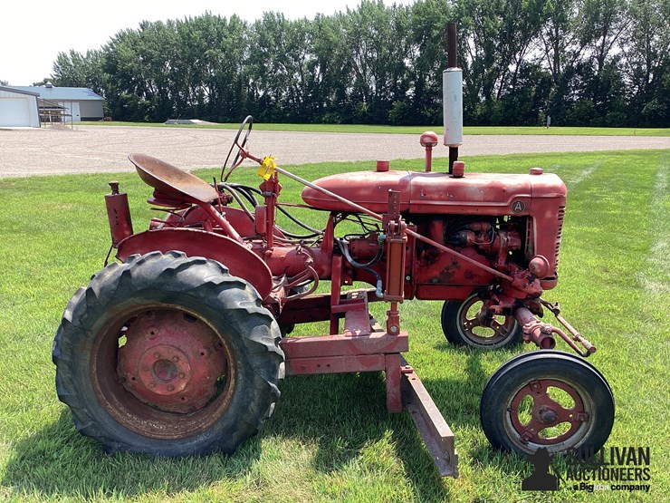 1944-farmall-a-2wd-tractor-w/belly-blade-image-4