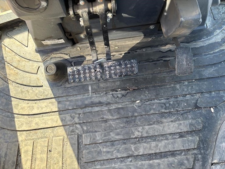 2020-john-deere-2020-image-53