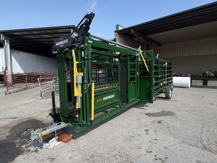 new/unused-arrowquip-heeler-75c-portable-corral,-chute-and-alley-image-8