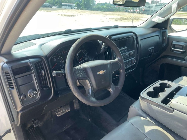 2016-chevrolet-silverado-1500-image-11