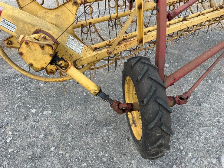 new-holland-256-image-4