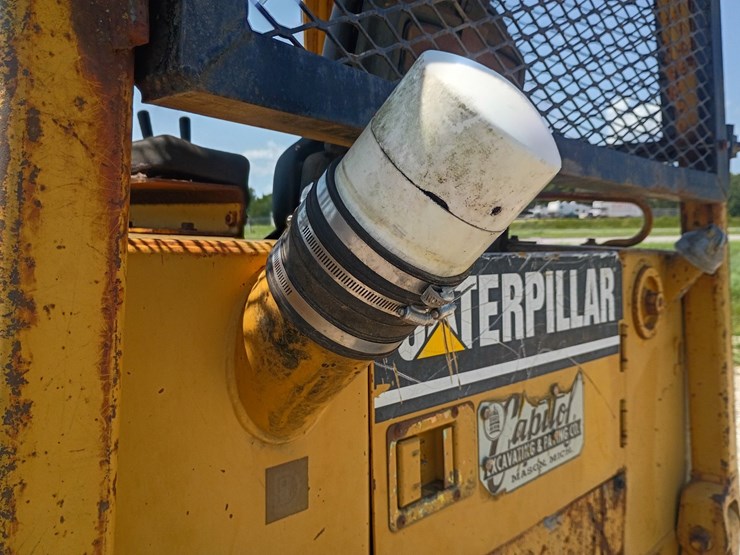 caterpillar-d4c-image-33