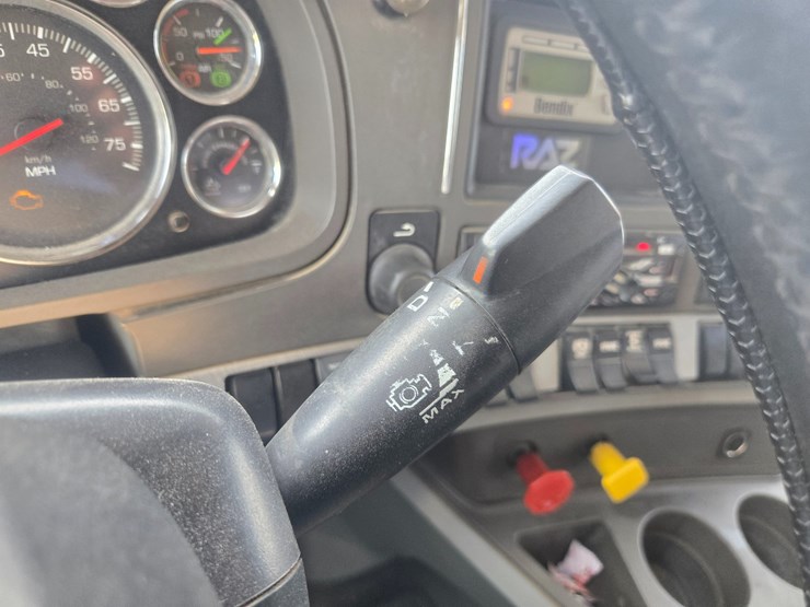 2019-kenworth-t880-image-87