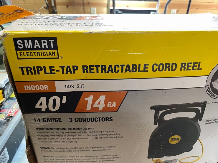 #10133-•-smart-electrician-triple-tap-retractable-cord-reel-image-7
