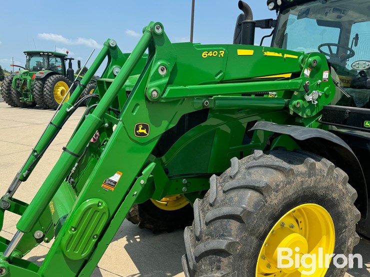 2023-john-deere-6r-155-image-12