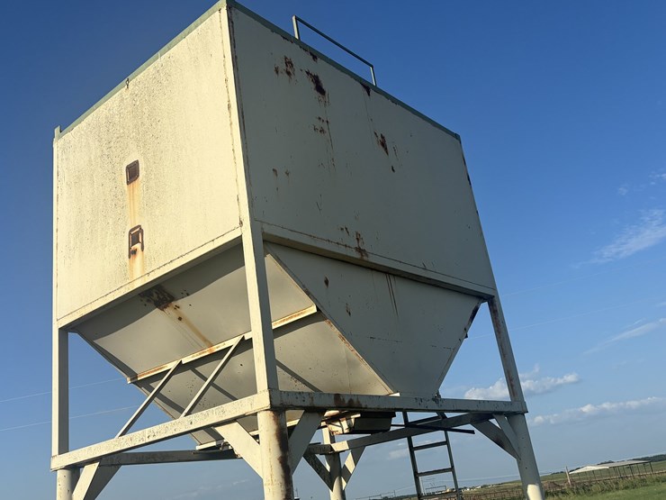 14-ton-overhead-feed-bin-image-8