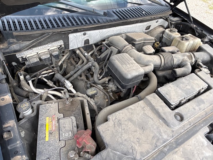 2013-ford-expedition-image-16