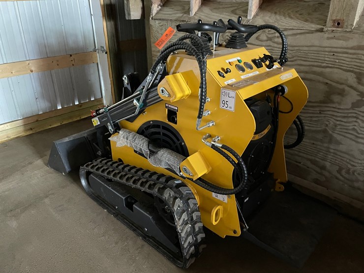 #9732-•-land-hero-mini-skid-steer-loader-image-3