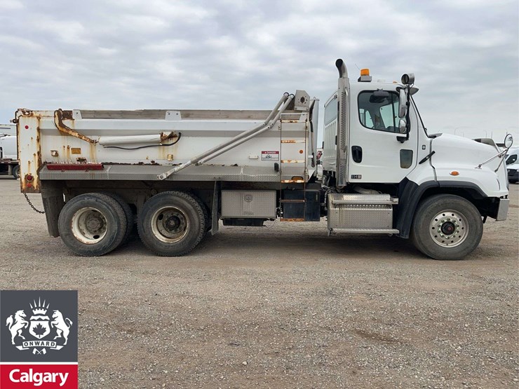 2016-freightliner-114sd-image-8