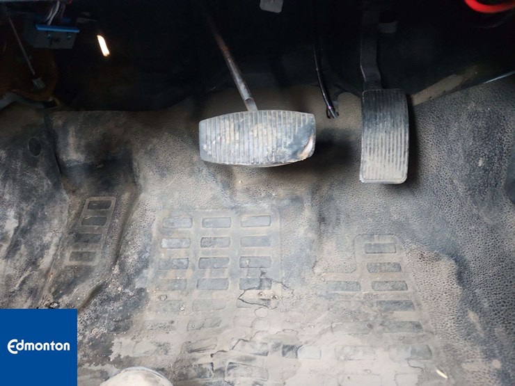 2012-ford-f350-image-26