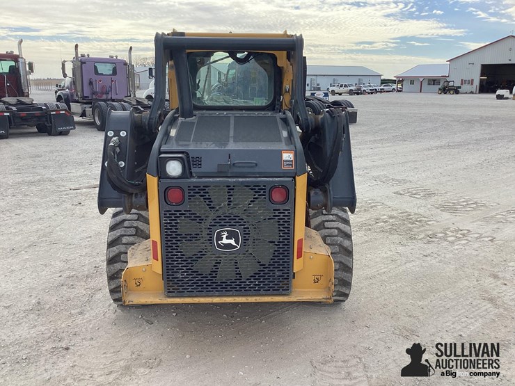 2016-deere-320e-image-6