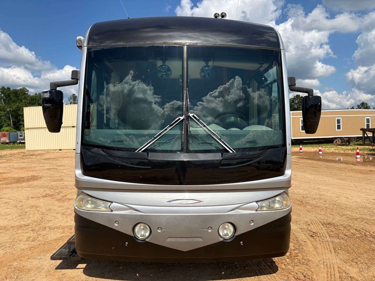 2003-freightliner-xc-fleetwood-revolution-diesel-pusher-motor-home-(65,650-miles)-image-5