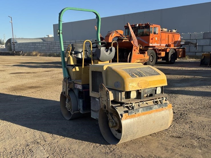 2006-caterpillar-cb-224e-image-2