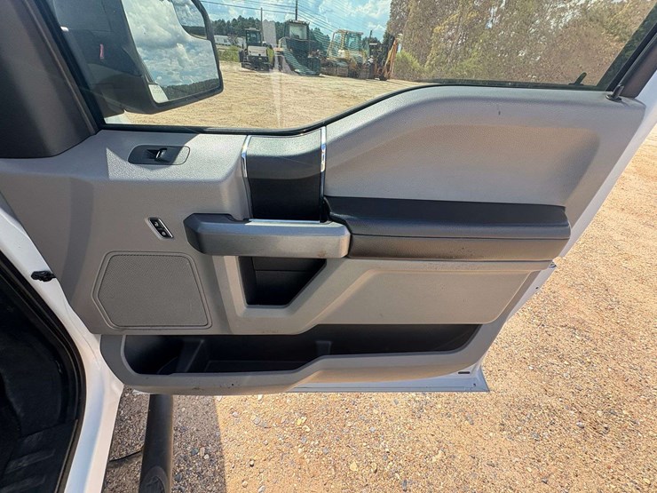 2018-ford-f150-xlt-image-25