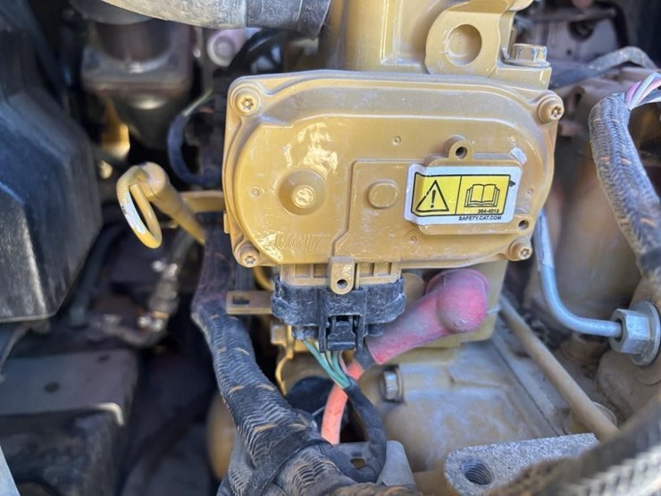 2019-caterpillar-272d2-image-49