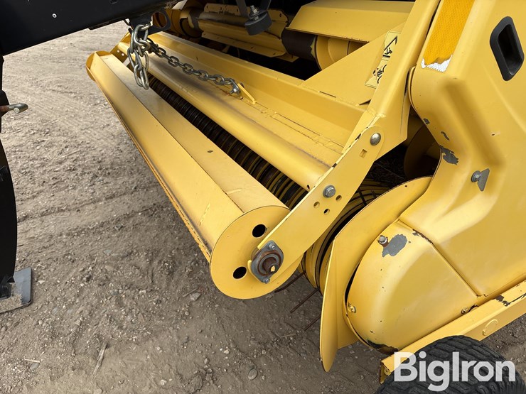 2016-new-holland-340-image-14