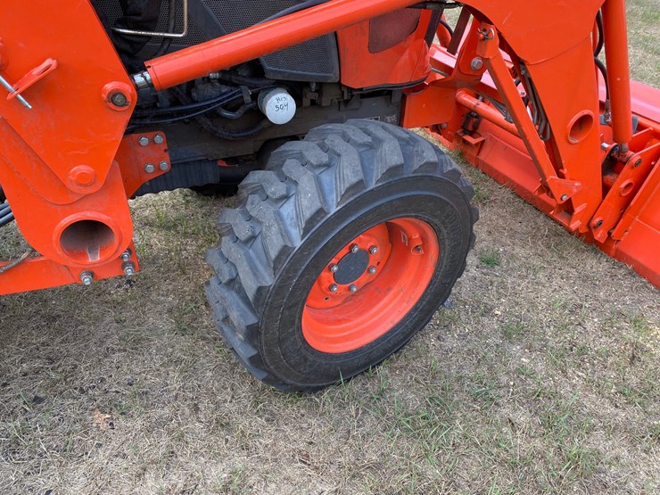 2019-kubota-l4701d-image-32