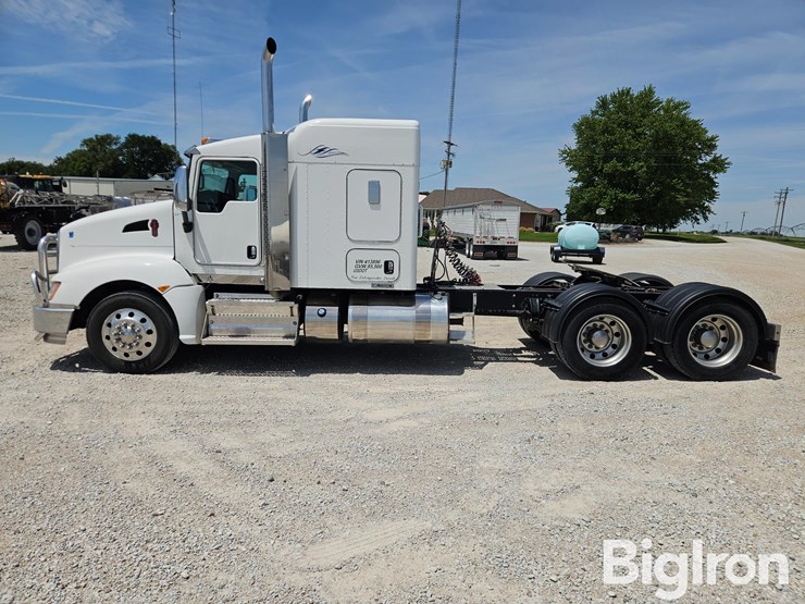 2014-kenworth-t660-image-8