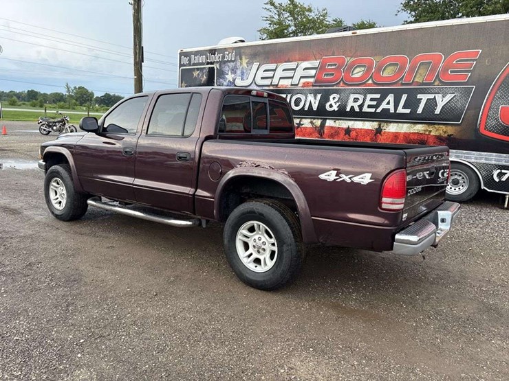 2004-dodge-dakota-image-2