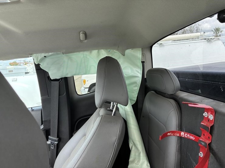 2016-chevrolet-colorado-image-9