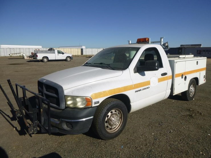 2005-dodge-ram-2500-image-2