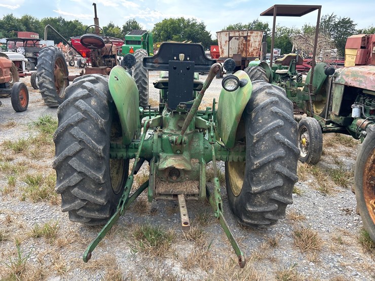 john-deere-820-image-5