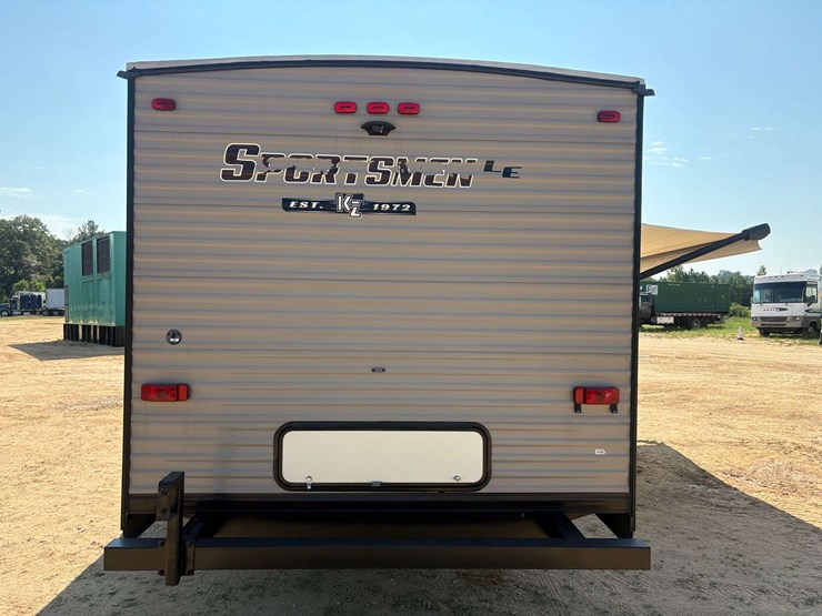 2018-sportsmen-le-32'-bumper-pull-camper-image-6
