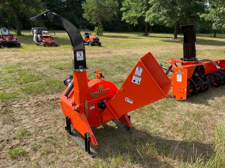 #7953-•-land-pride-wc1504-3-point-wood-chipper-image-4