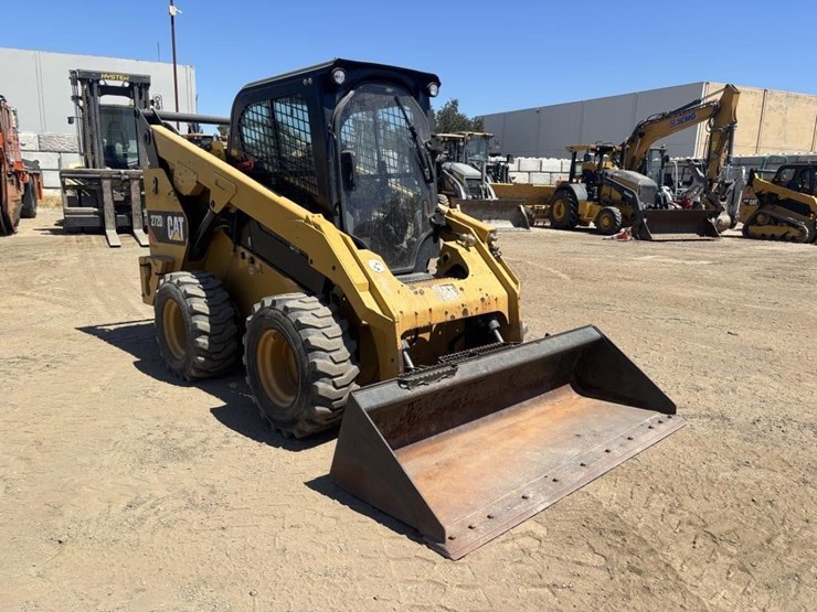 2019-caterpillar-272d2-image-2