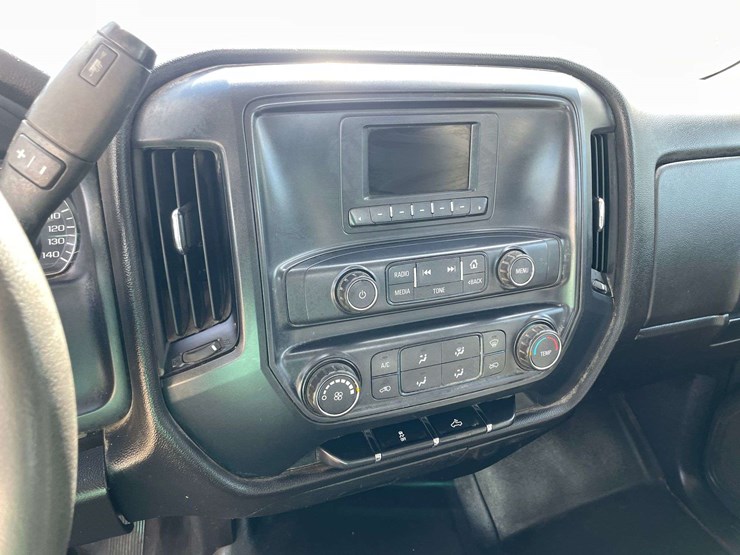 2017-chevrolet-silverado-3500-image-13