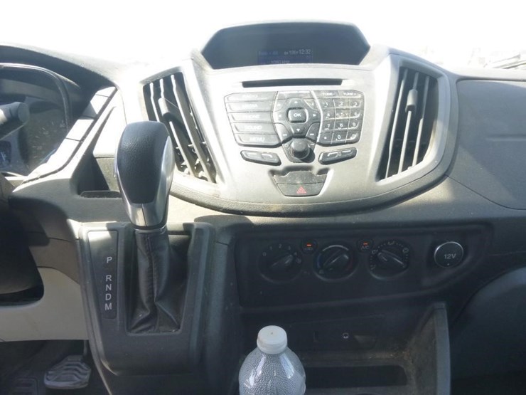 2016-ford-transit-image-12