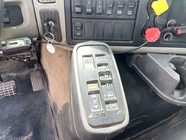 2016-international-transtar-8600-image-15