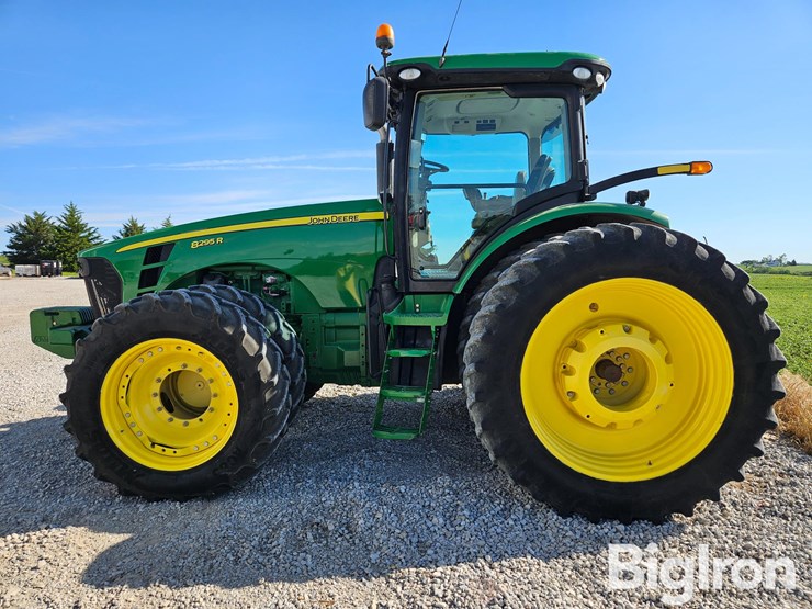 2010-john-deere-8295r-image-8