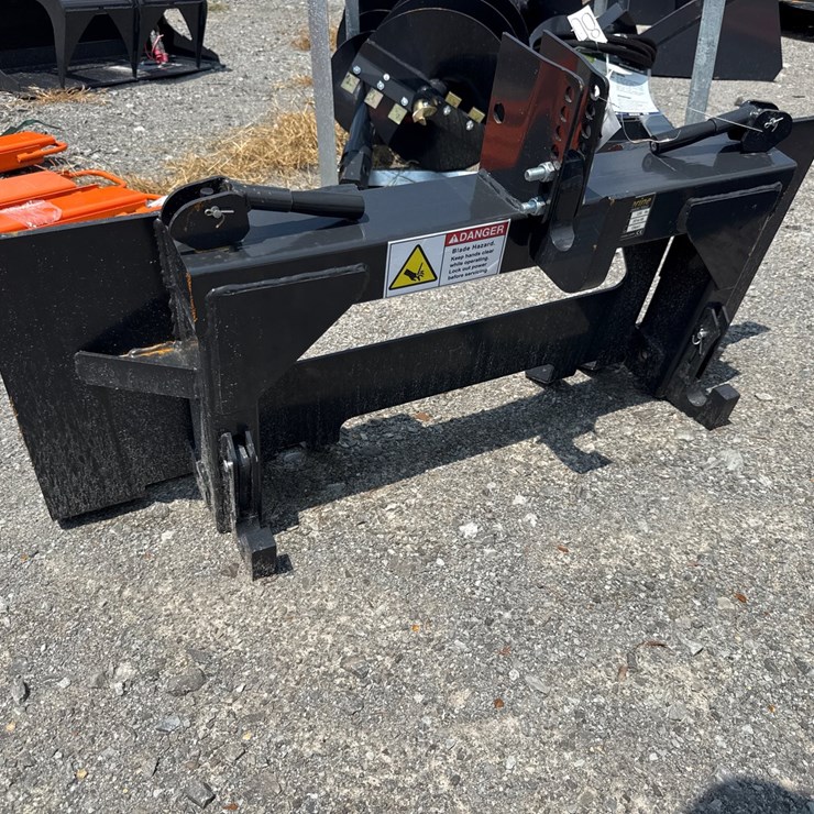 #85 • SKID STEER QUICK HITCH