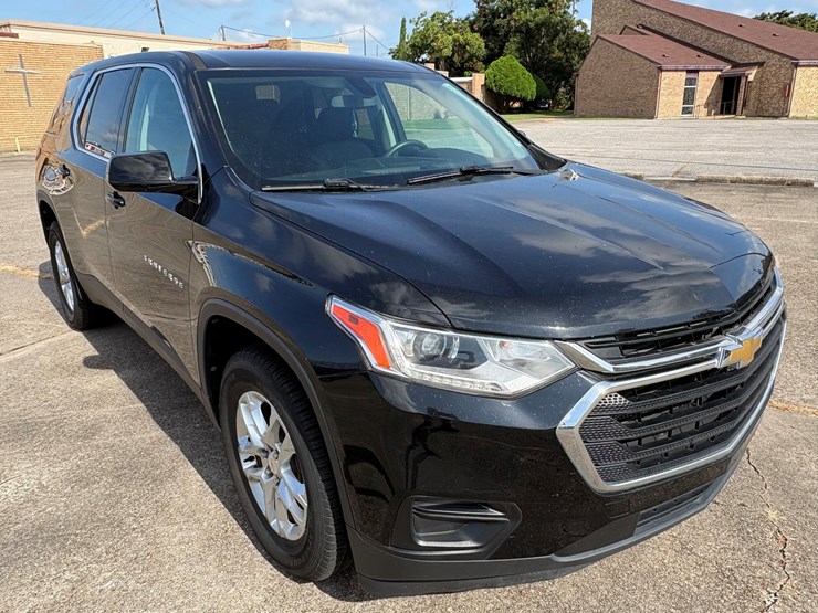 2022-chevrolet-traverse-image-11