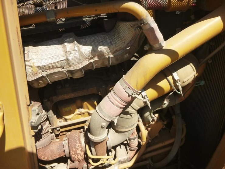 2012-caterpillar-d8t-image-34