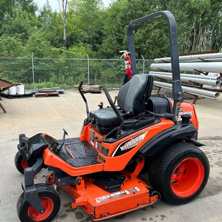 2018 KUBOTA ZD1211R