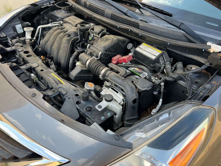 2019-nissan-versa-(99,073-miles)-image-17