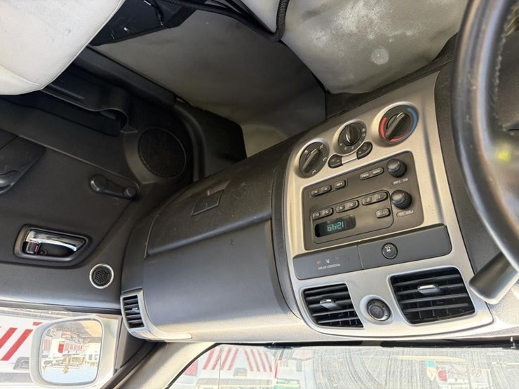 2011-chevrolet-colorado-image-18