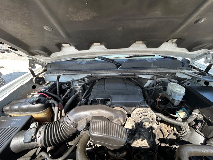 2011-chevrolet-1500-image-14
