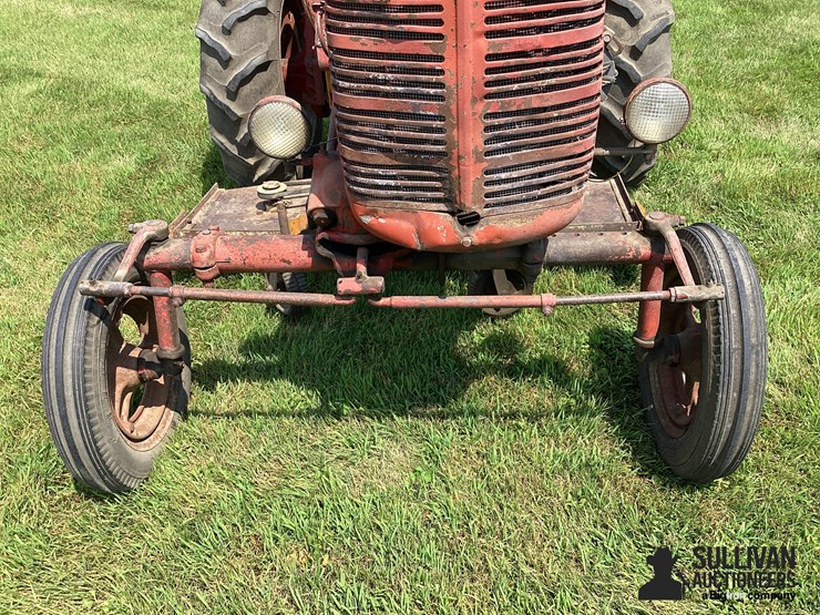 1946-farmall-a-2wd-tractor-w/woods-belly-mower-image-17