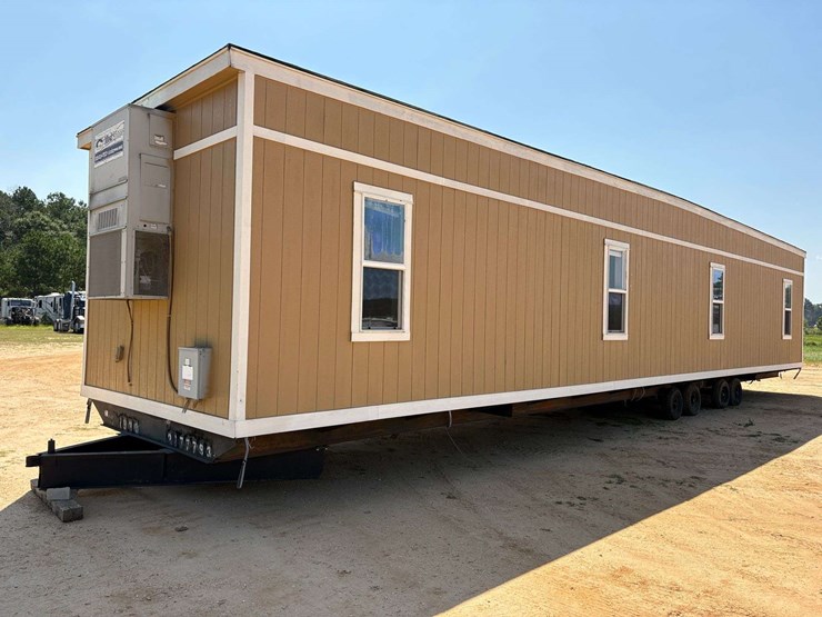 mobile-56'-office-building-image-1