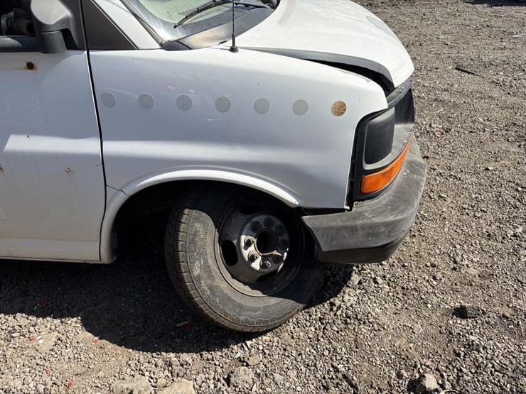 2006-chevrolet-express-g3500-image-10
