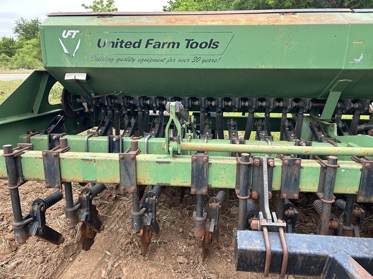 united-farm-tools-5000-15ft-grain-drill-image-9